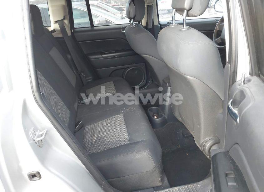 Photo 8 of 2010 Jeep Compass SPORT (VIN 1J4NF4FB3AD589361)