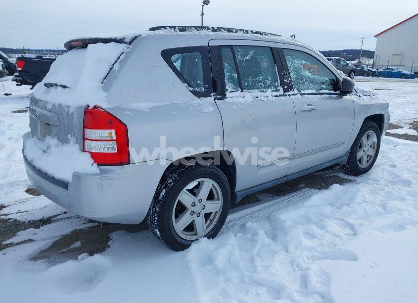 Photo 4 of 2010 Jeep Compass SPORT (VIN 1J4NF4FB5AD592939)