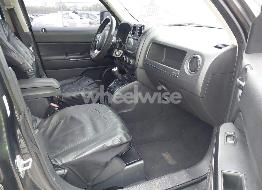 Photo 5 of 2011 Jeep Patriot LATITUDE X (VIN 1J4NF4GB2BD115286)