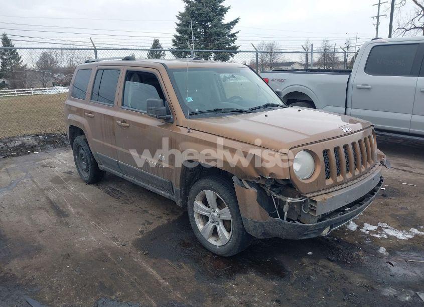 2011 Jeep Patriot LATITUDE X (VIN 1J4NF4GB2BD165119) main photo