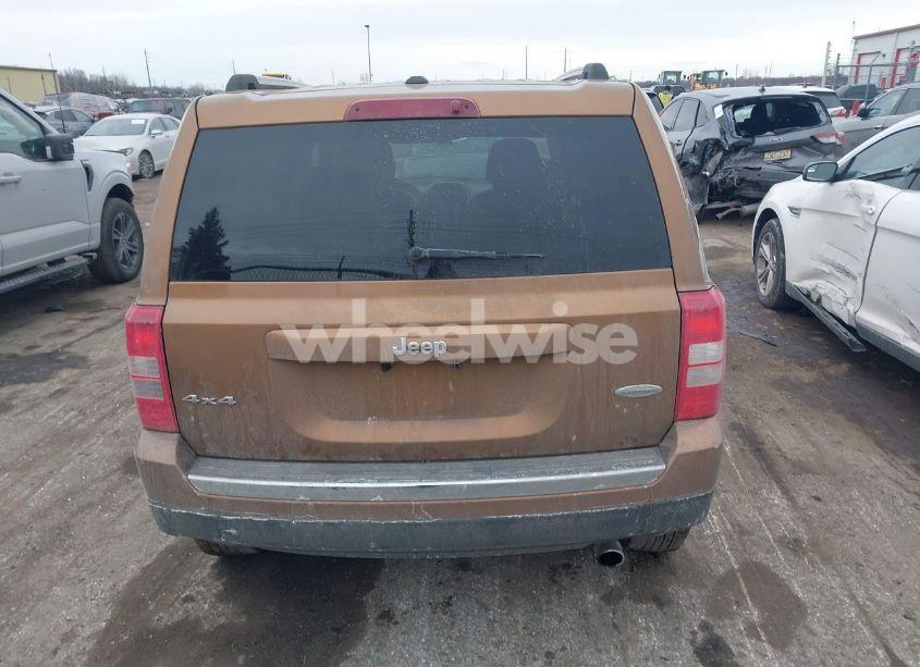 Photo 16 of 2011 Jeep Patriot LATITUDE X (VIN 1J4NF4GB2BD165119)