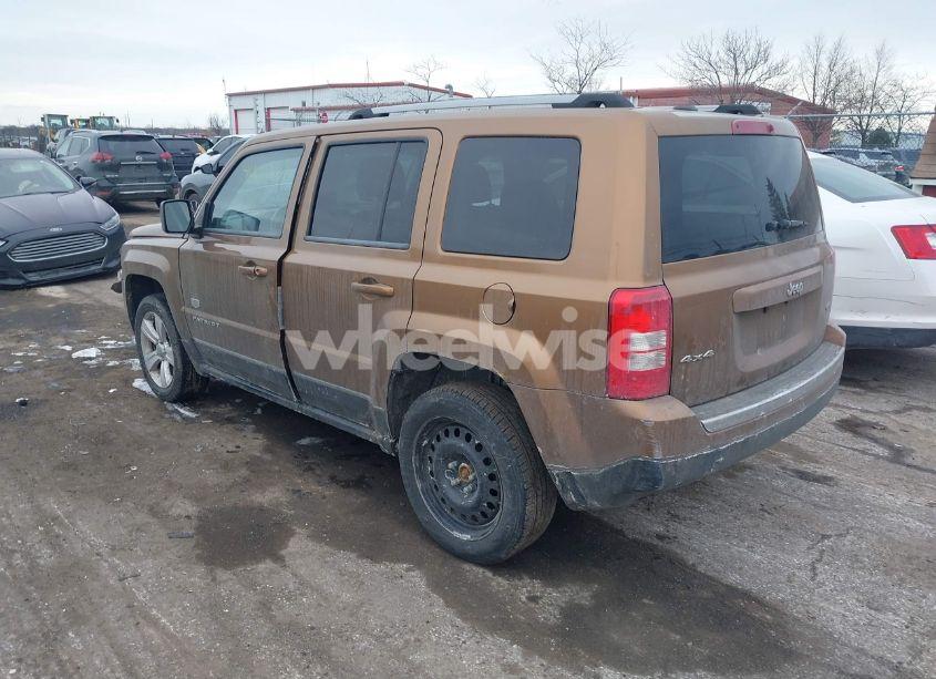 Photo 3 of 2011 Jeep Patriot LATITUDE X (VIN 1J4NF4GB2BD165119)