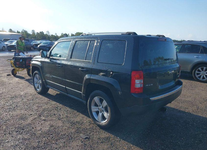 Photo 3 of 2011 Jeep Patriot LATITUDE X (VIN 1J4NF4GB2BD212956)