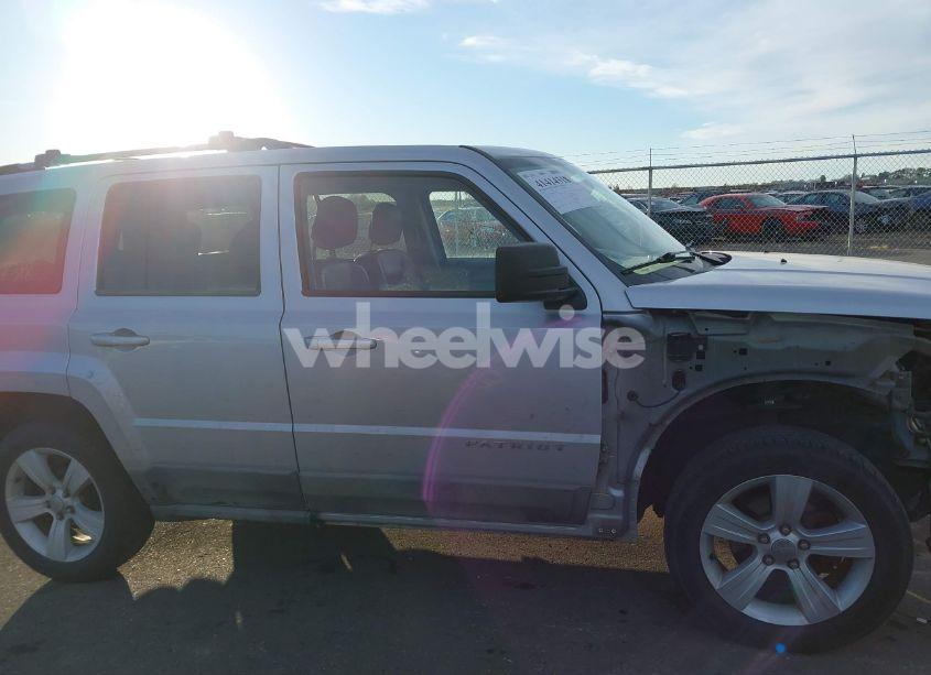 Photo 13 of 2011 Jeep Patriot LATITUDE X (VIN 1J4NF4GB3BD127639)