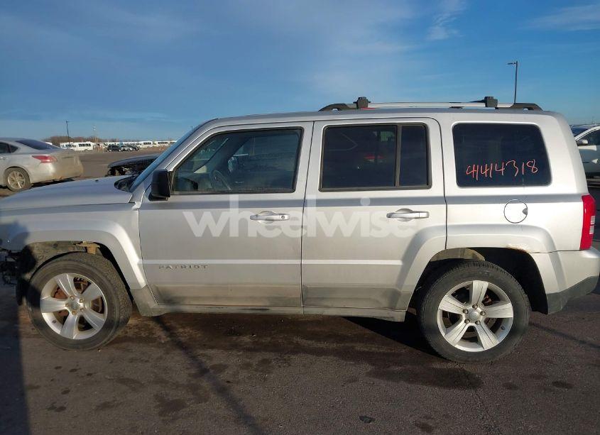 Photo 14 of 2011 Jeep Patriot LATITUDE X (VIN 1J4NF4GB3BD127639)