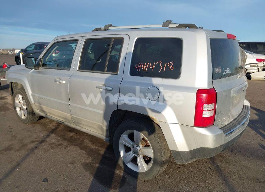 Photo 3 of 2011 Jeep Patriot LATITUDE X (VIN 1J4NF4GB3BD127639)