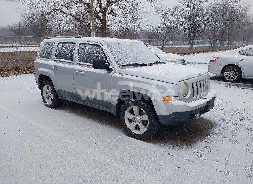 2011 Jeep Patriot LATITUDE X (VIN 1J4NF4GB4BD165266) main photo