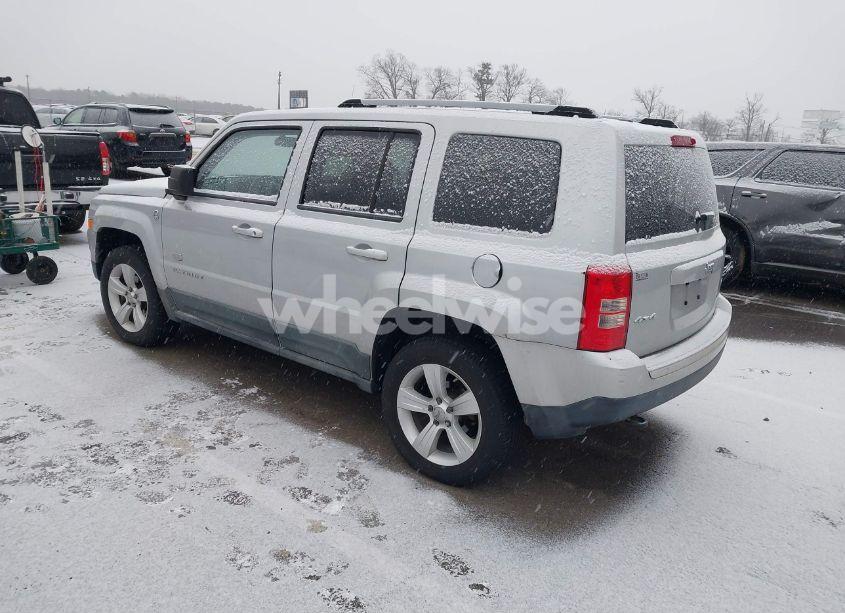 Photo 3 of 2011 Jeep Patriot LATITUDE X (VIN 1J4NF4GB4BD165266)