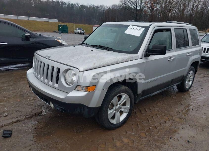 Photo 2 of 2011 Jeep Patriot LATITUDE X (VIN 1J4NF4GB6BD118935)