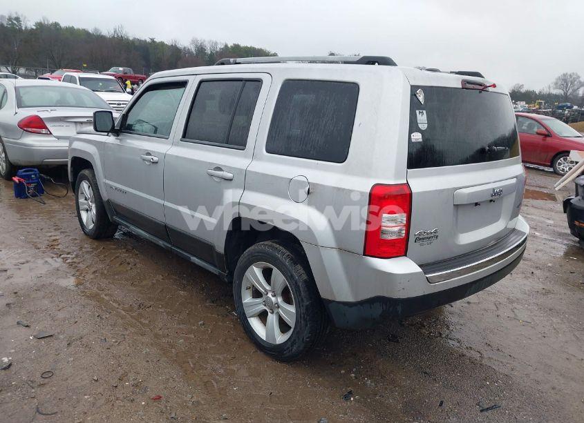 Photo 3 of 2011 Jeep Patriot LATITUDE X (VIN 1J4NF4GB6BD118935)