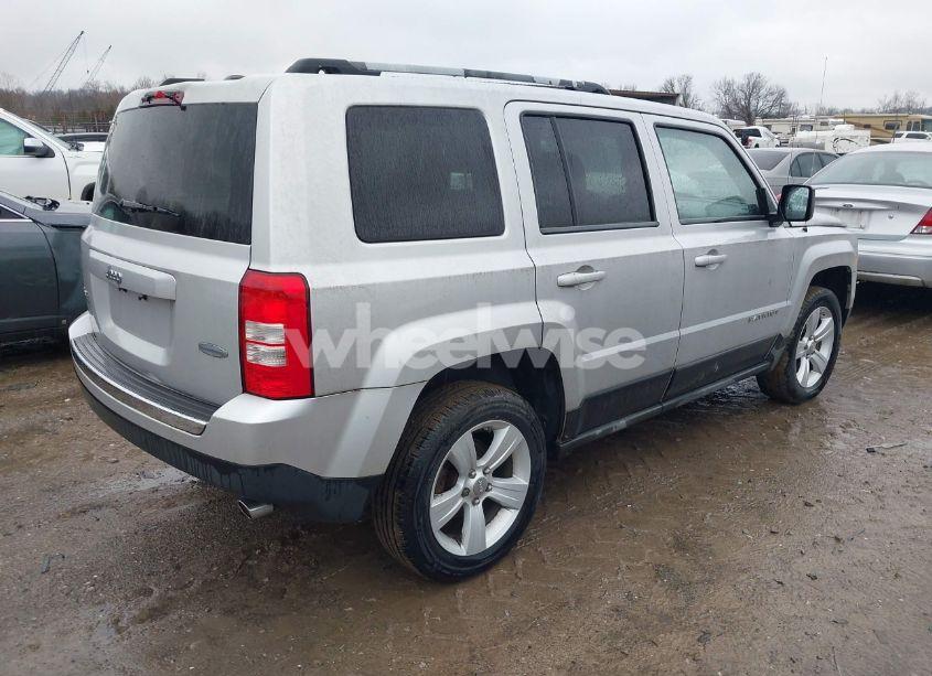 Photo 4 of 2011 Jeep Patriot LATITUDE X (VIN 1J4NF4GB6BD118935)