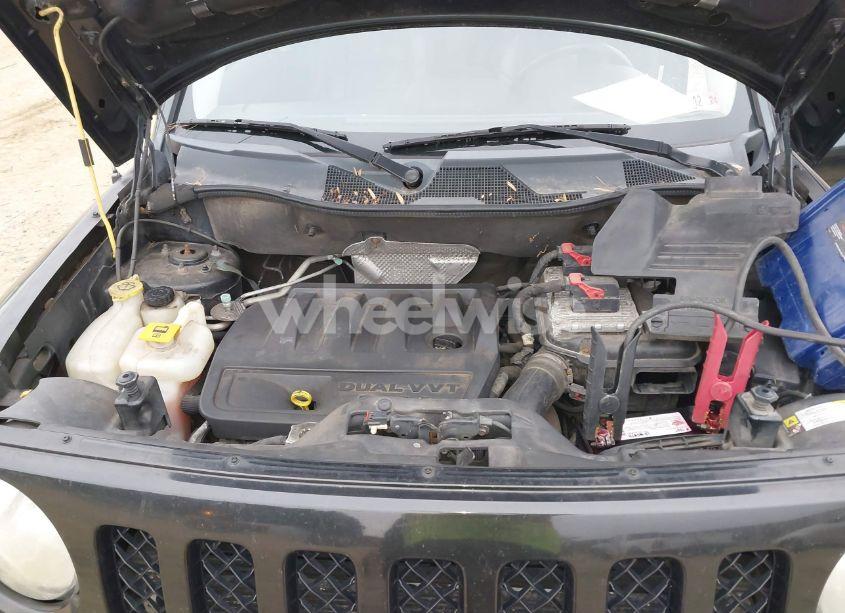 Photo 10 of 2011 Jeep Patriot LATITUDE X (VIN 1J4NF4GB6BD119485)