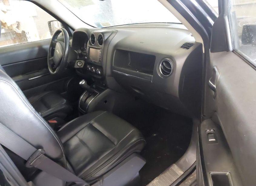 Photo 5 of 2010 Jeep Patriot LIMITED (VIN 1J4NF4GB7AD510918)