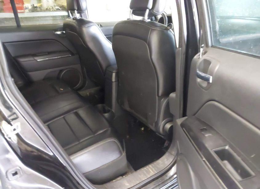 Photo 8 of 2010 Jeep Patriot LIMITED (VIN 1J4NF4GB7AD510918)