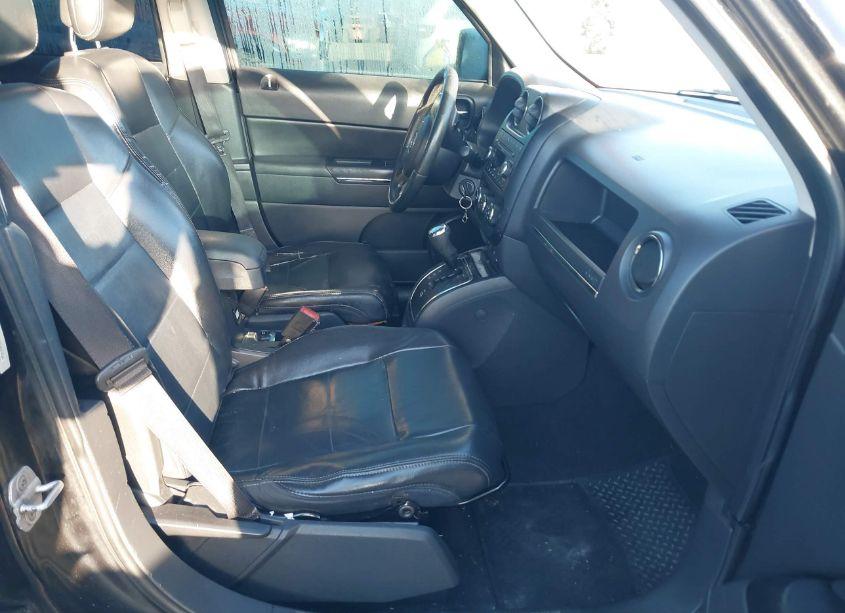 Photo 5 of 2011 Jeep Patriot LATITUDE X (VIN 1J4NF4GB7BD110391)