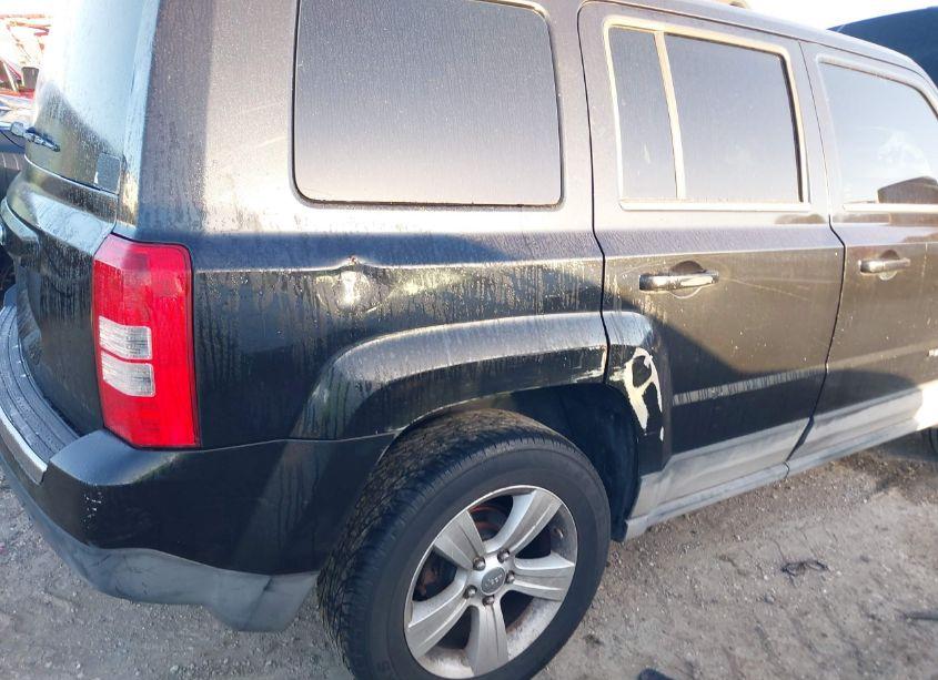 Photo 6 of 2011 Jeep Patriot LATITUDE X (VIN 1J4NF4GB7BD110391)