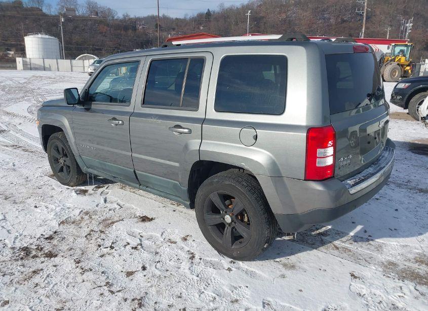 Photo 3 of 2011 Jeep Patriot (VIN 1J4NF4GB7BD229977)