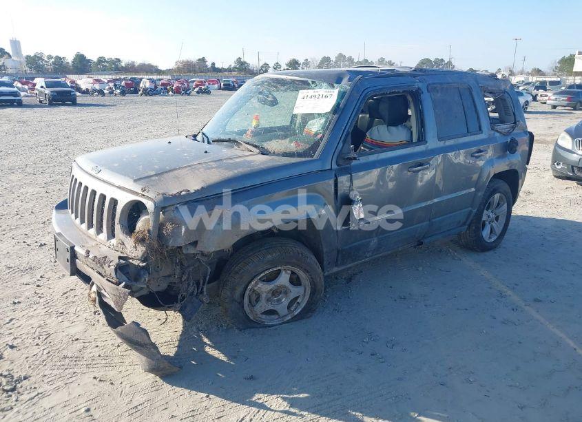 Photo 2 of 2011 Jeep Patriot LATITUDE X (VIN 1J4NF4GB7BD278886)