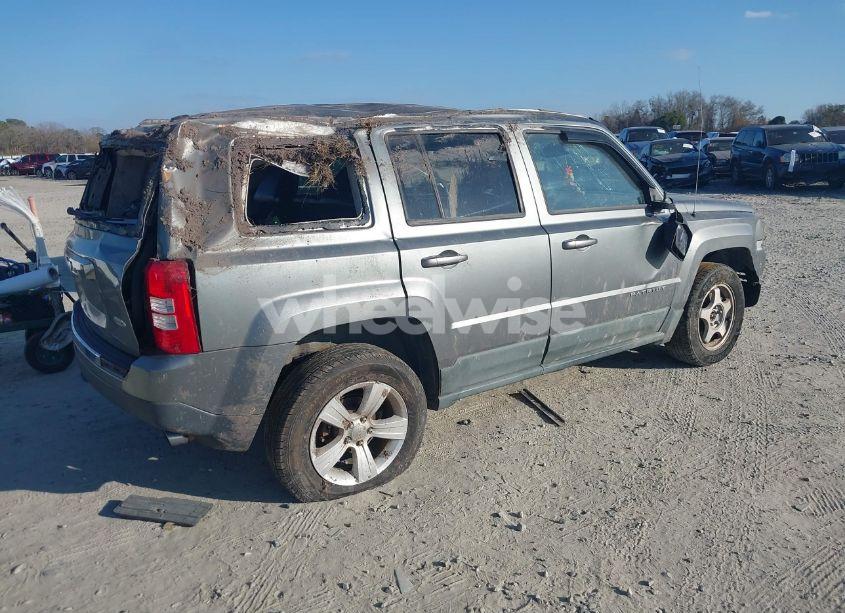 Photo 4 of 2011 Jeep Patriot LATITUDE X (VIN 1J4NF4GB7BD278886)