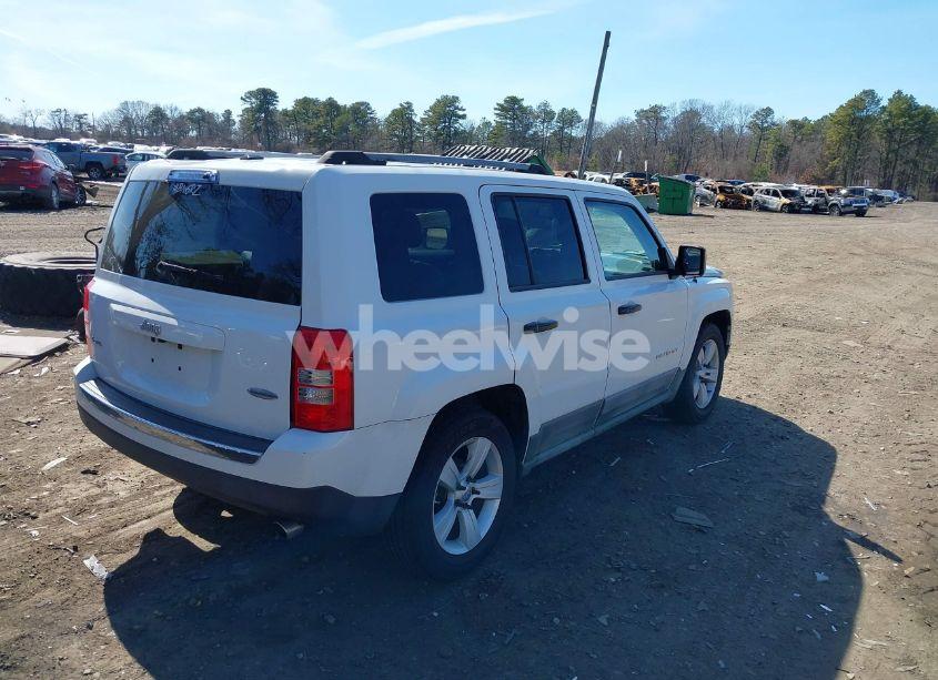 Photo 4 of 2011 Jeep Patriot LATITUDE X (VIN 1J4NF4GB8BD129225)