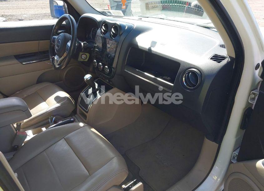 Photo 5 of 2011 Jeep Patriot LATITUDE X (VIN 1J4NF4GB8BD129225)