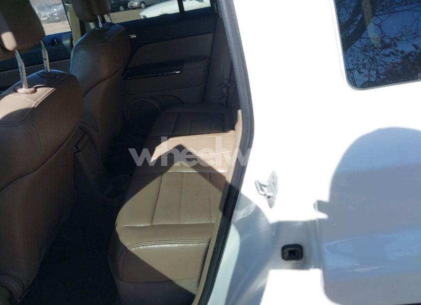 Photo 8 of 2011 Jeep Patriot LATITUDE X (VIN 1J4NF4GB8BD129225)