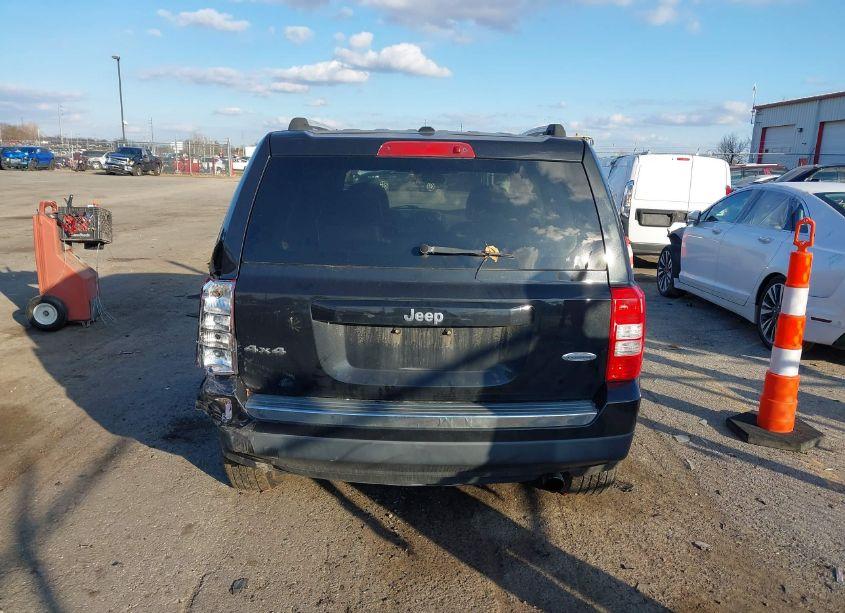 Photo 16 of 2011 Jeep Patriot LATITUDE X (VIN 1J4NF4GB8BD167005)