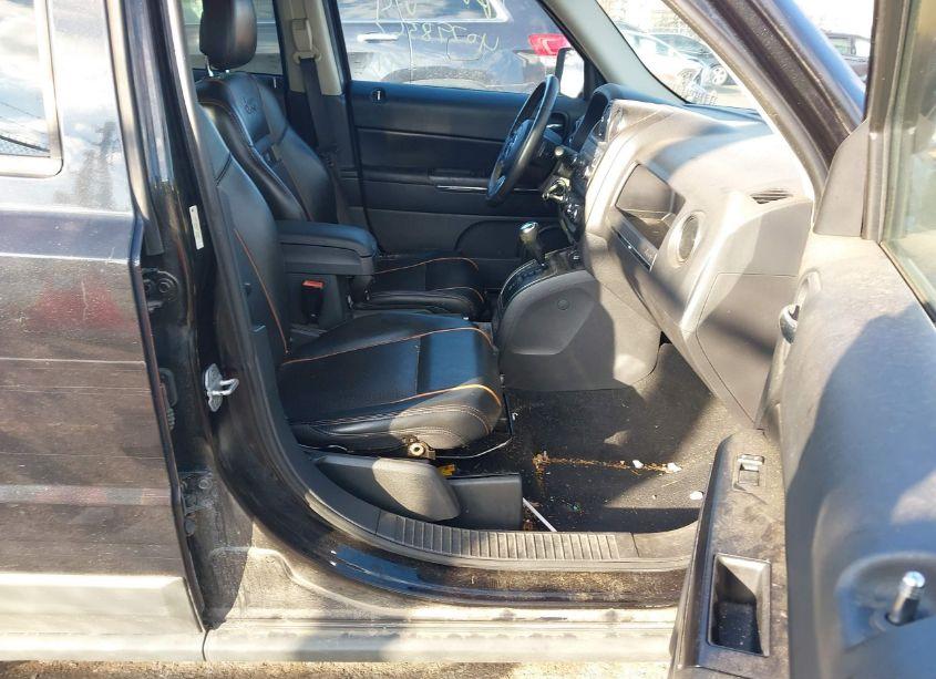 Photo 5 of 2011 Jeep Patriot LATITUDE X (VIN 1J4NF4GB8BD167005)