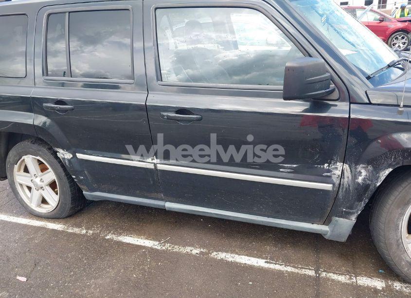 Photo 12 of 2010 Jeep Patriot LIMITED (VIN 1J4NF4GBXAD502439)