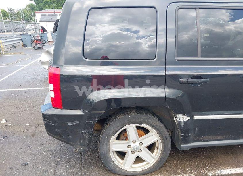 Photo 13 of 2010 Jeep Patriot LIMITED (VIN 1J4NF4GBXAD502439)