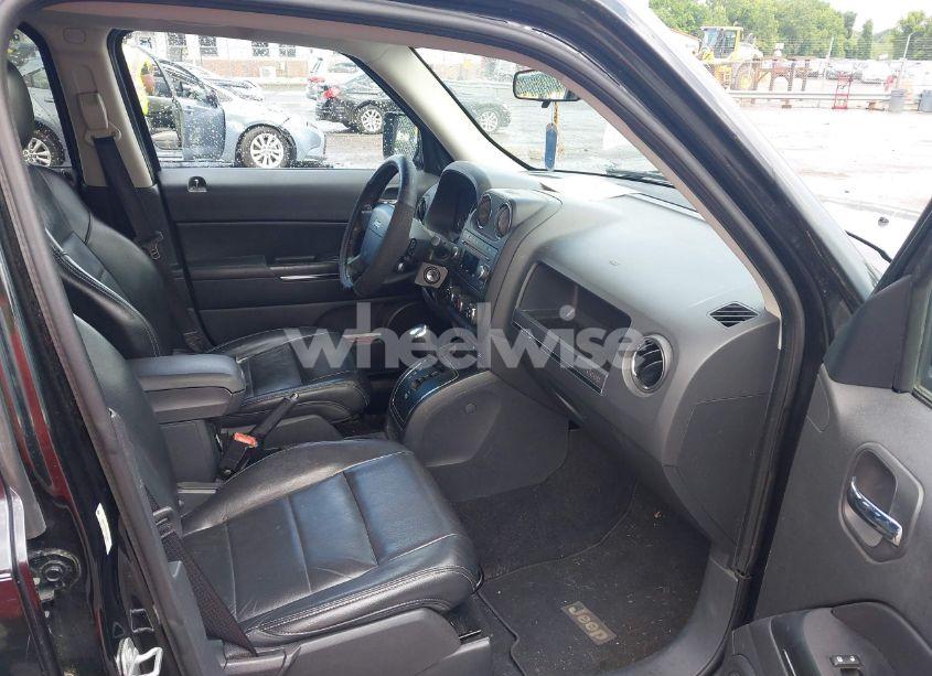 Photo 5 of 2010 Jeep Patriot LIMITED (VIN 1J4NF4GBXAD502439)