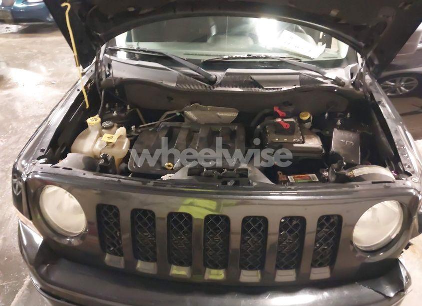 Photo 10 of 2011 Jeep Patriot LATITUDE X (VIN 1J4NF4GBXBD165272)