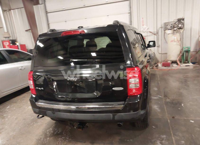 Photo 17 of 2011 Jeep Patriot LATITUDE X (VIN 1J4NF4GBXBD165272)