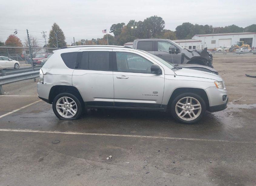 Photo 13 of 2011 Jeep Compass LIMITED (VIN 1J4NF5FB1BD201423)