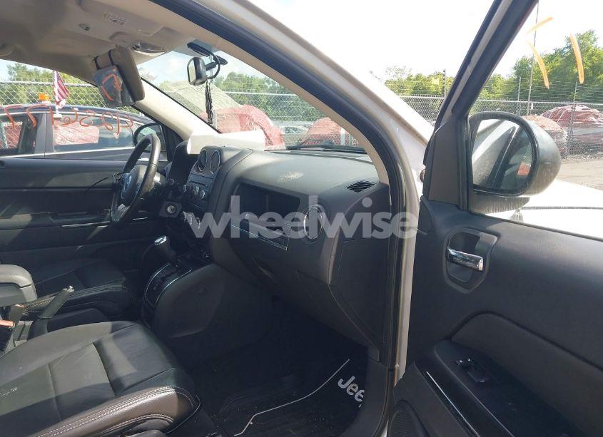 Photo 5 of 2011 Jeep Compass LIMITED (VIN 1J4NF5FB5BD248048)