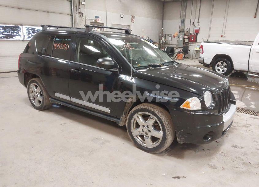 2010 Jeep Compass LIMITED (VIN 1J4NF5FB7AD595430) main photo