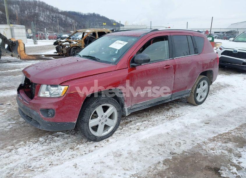 Photo 2 of 2011 Jeep Compass (VIN 1J4NF5FB7BD174261)
