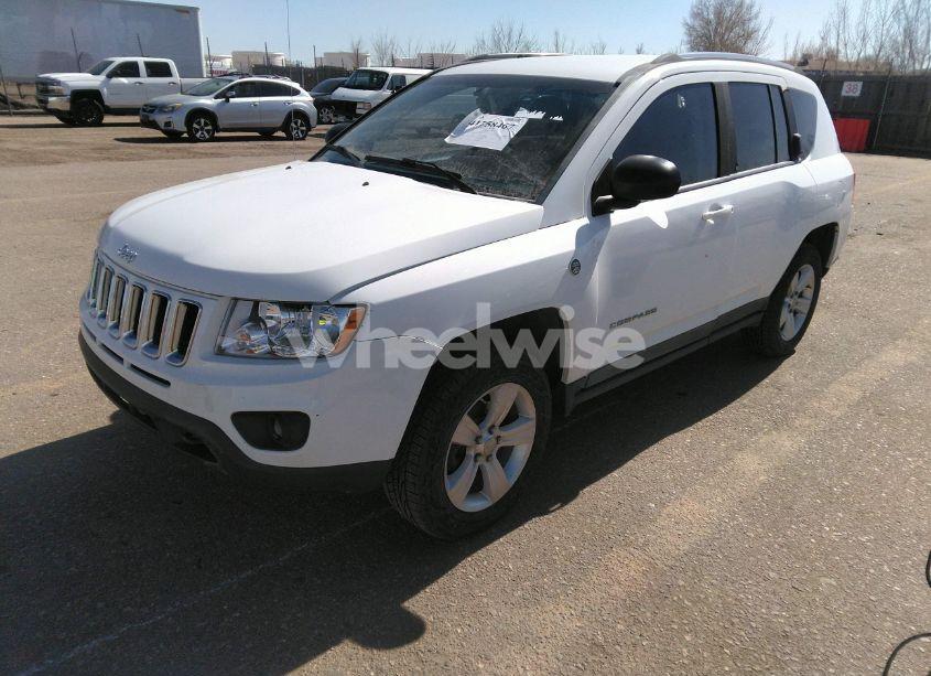 Photo 2 of 2011 Jeep Compass LIMITED (VIN 1J4NF5FB7BD281746)