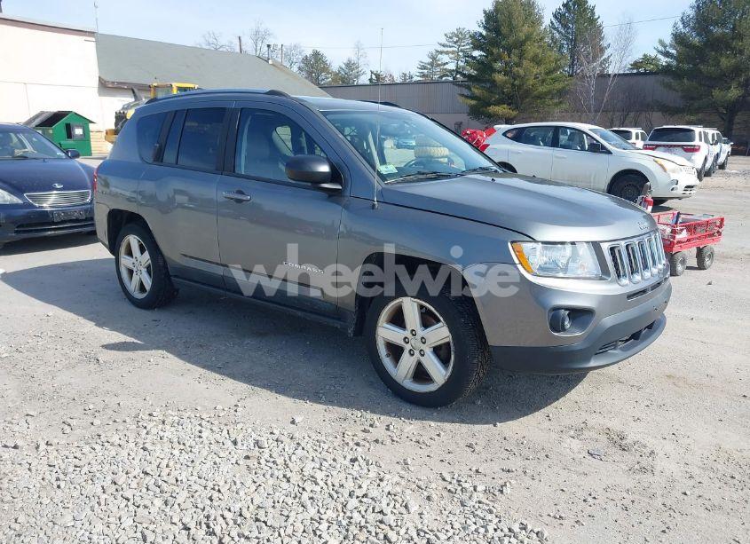 2011 Jeep Compass LIMITED (VIN 1J4NF5FB9BD258484) main photo