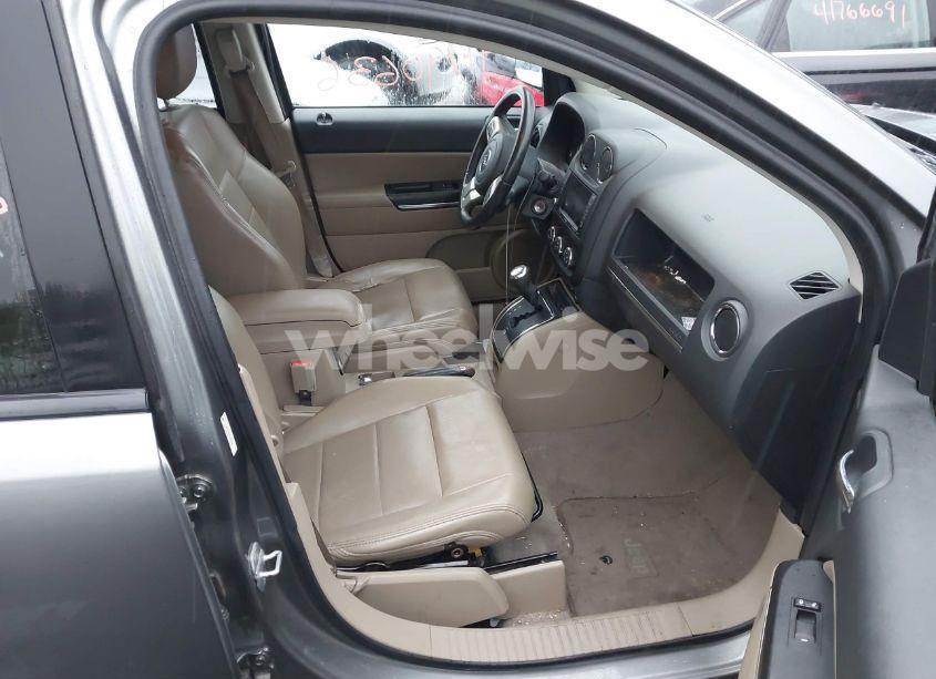 Photo 5 of 2011 Jeep Compass LIMITED (VIN 1J4NF5FB9BD258484)