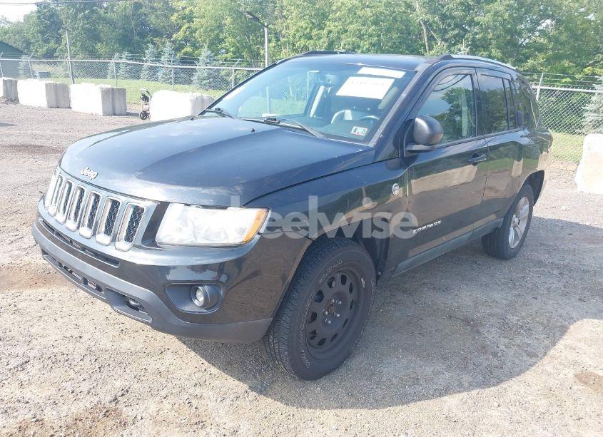 Photo 2 of 2011 Jeep Compass LIMITED (VIN 1J4NF5FBXBD225672)