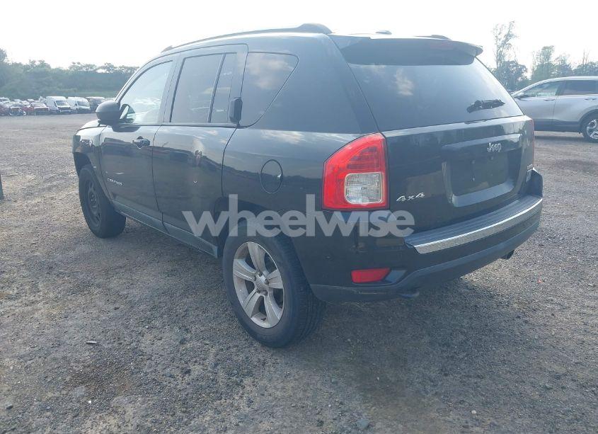 Photo 3 of 2011 Jeep Compass LIMITED (VIN 1J4NF5FBXBD225672)