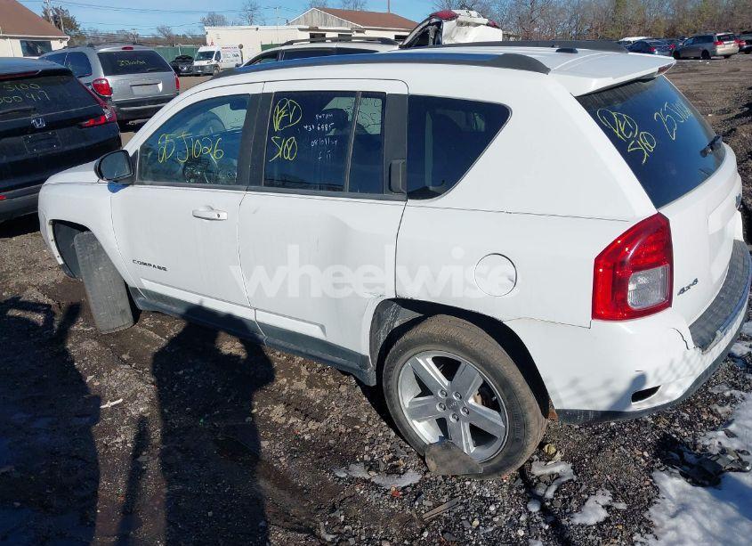 Photo 3 of 2011 Jeep Compass LIMITED (VIN 1J4NF5FBXBD247946)