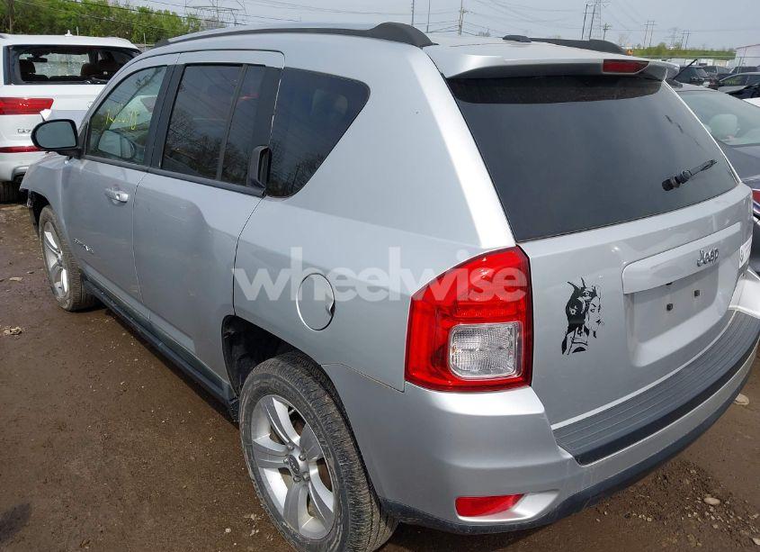 Photo 3 of 2011 Jeep Compass (VIN 1J4NT1FA1BD241493)