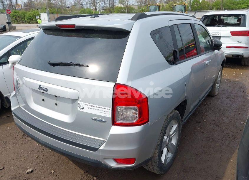 Photo 4 of 2011 Jeep Compass (VIN 1J4NT1FA1BD241493)