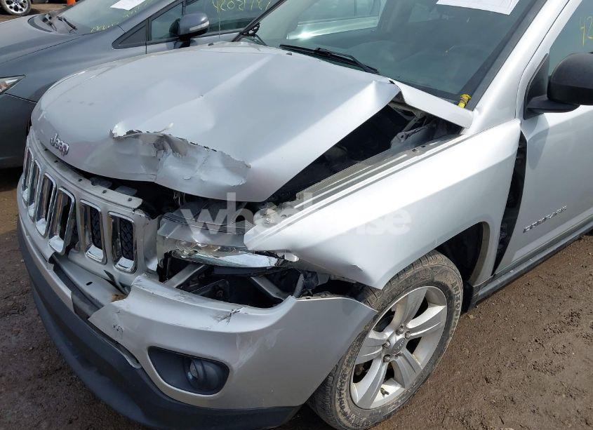 Photo 6 of 2011 Jeep Compass (VIN 1J4NT1FA1BD241493)