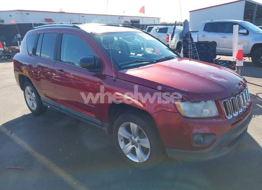 2011 Jeep Compass (VIN 1J4NT1FA2BD176721) main photo