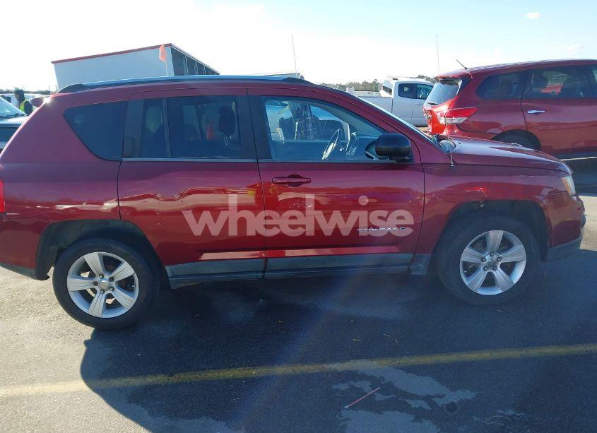 Photo 13 of 2011 Jeep Compass (VIN 1J4NT1FA2BD176721)