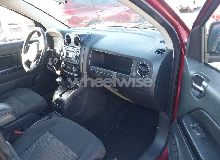 Photo 5 of 2011 Jeep Compass (VIN 1J4NT1FA2BD176721)