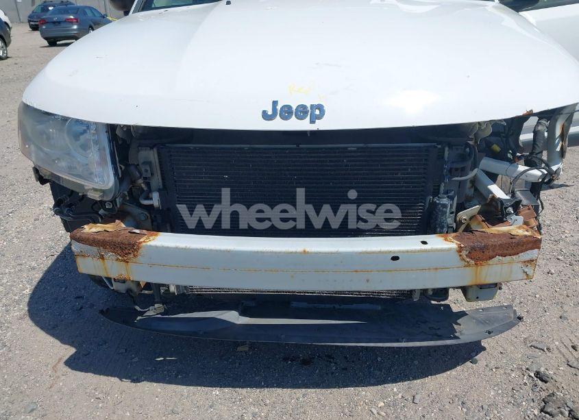 Photo 6 of 2011 Jeep Compass (VIN 1J4NT1FA2BD240921)